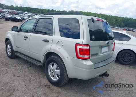2008 Ford Escape Xlt z USA, uszkodzony, nr VIN 1FMCU03118KD15147